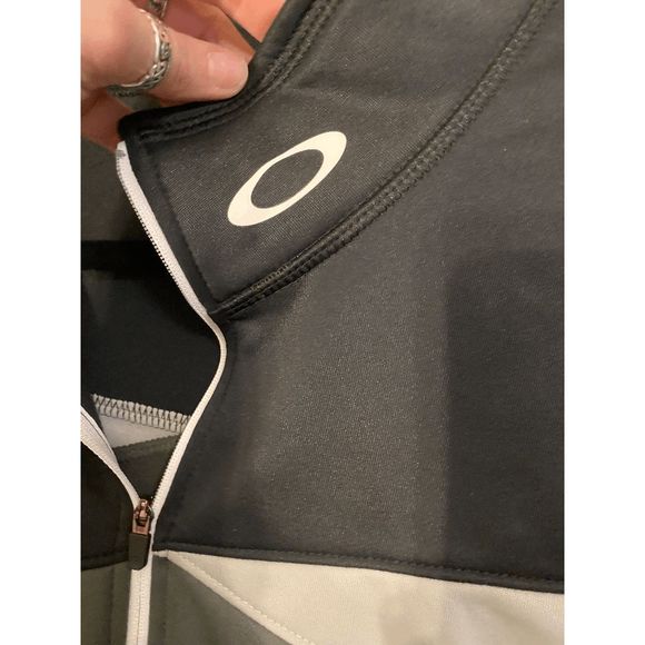 OAKLEY First Off Jet Black/Grey Hydrolix Outerwear Jacket Size XL - Picture 4 of 8